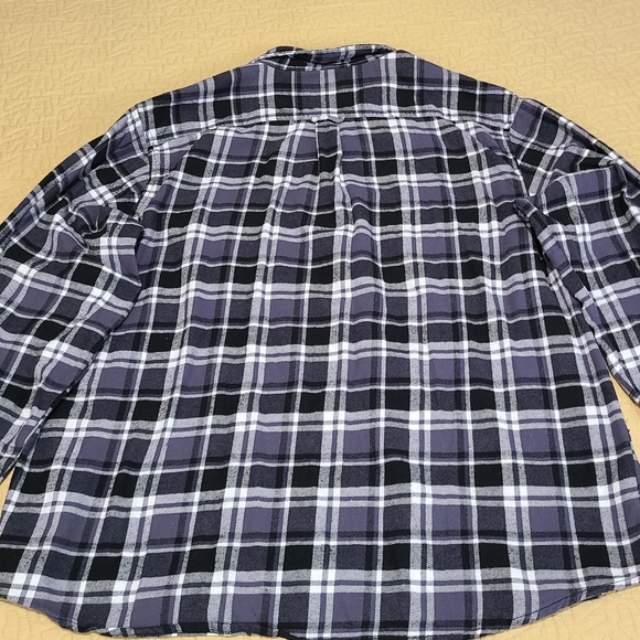 Woolrich flannel button down size 3XL - Picture 7 of 7